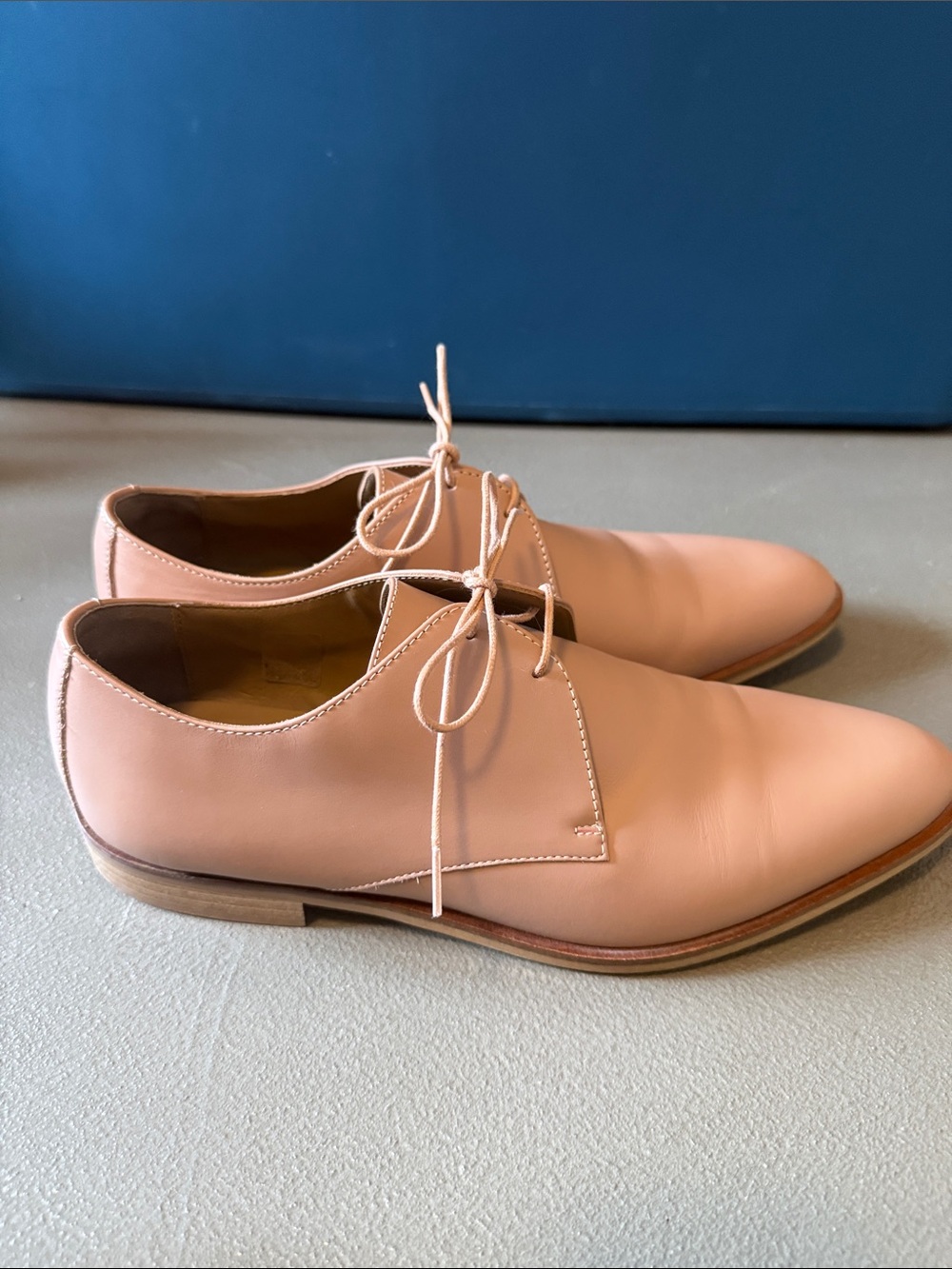 Everlane Blush Leather Derby Flats - Picture 2 of 3